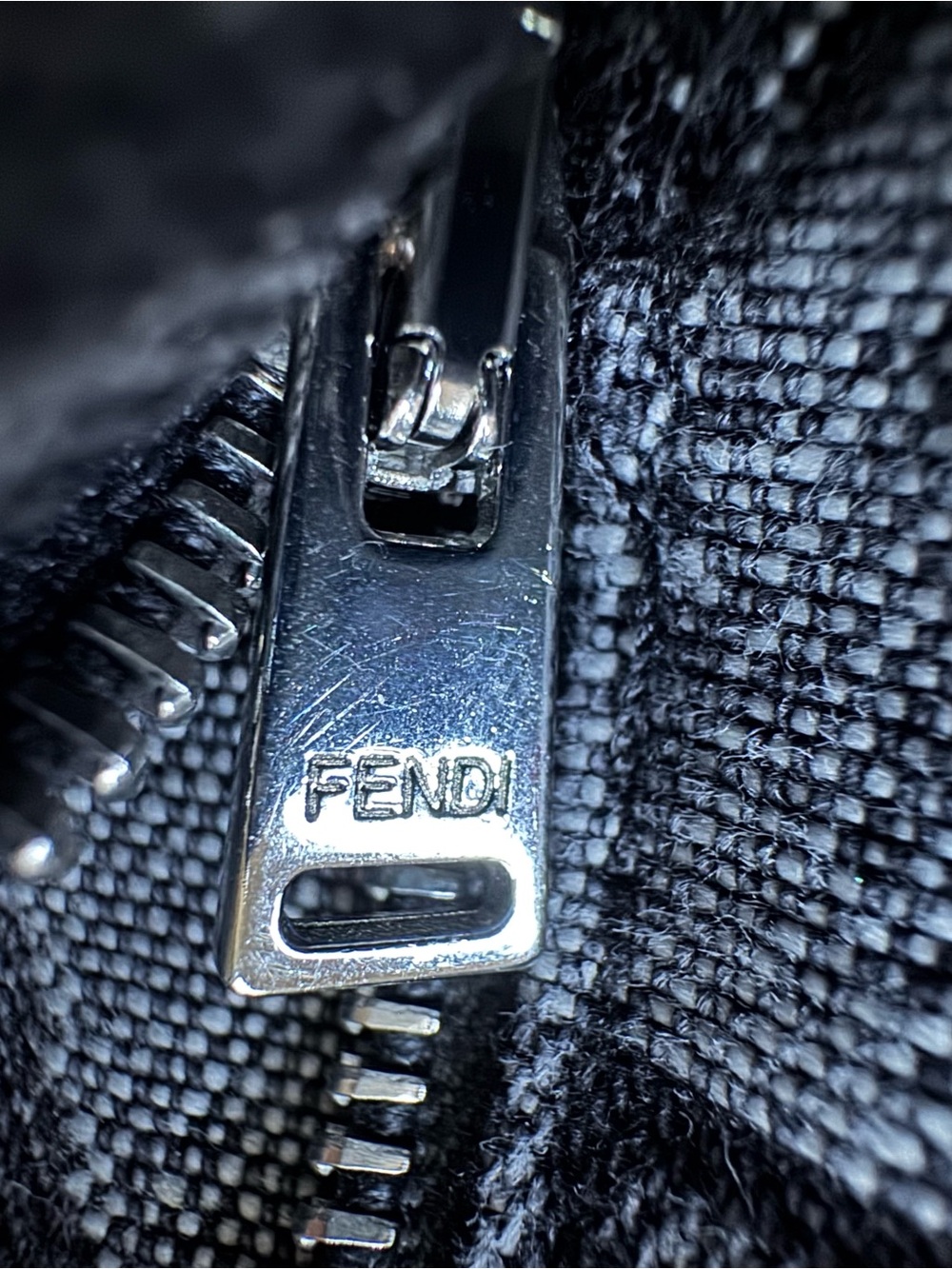 🔥FENDI x Marc Jacobs Collab Wide Leg Graphic Logo Jeans Size IT 38 Waist 26"🔥 - Picture 7 of 12
